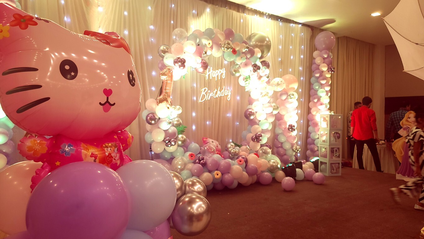 Elegant birthday dinner setup at Hotel Aram