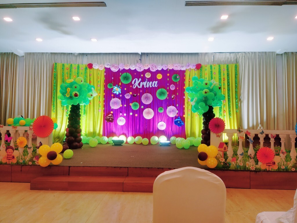 Spacious hall for birthdays at Hotel Aram