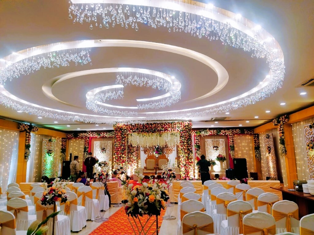 Grand wedding reception at Hotel Aram